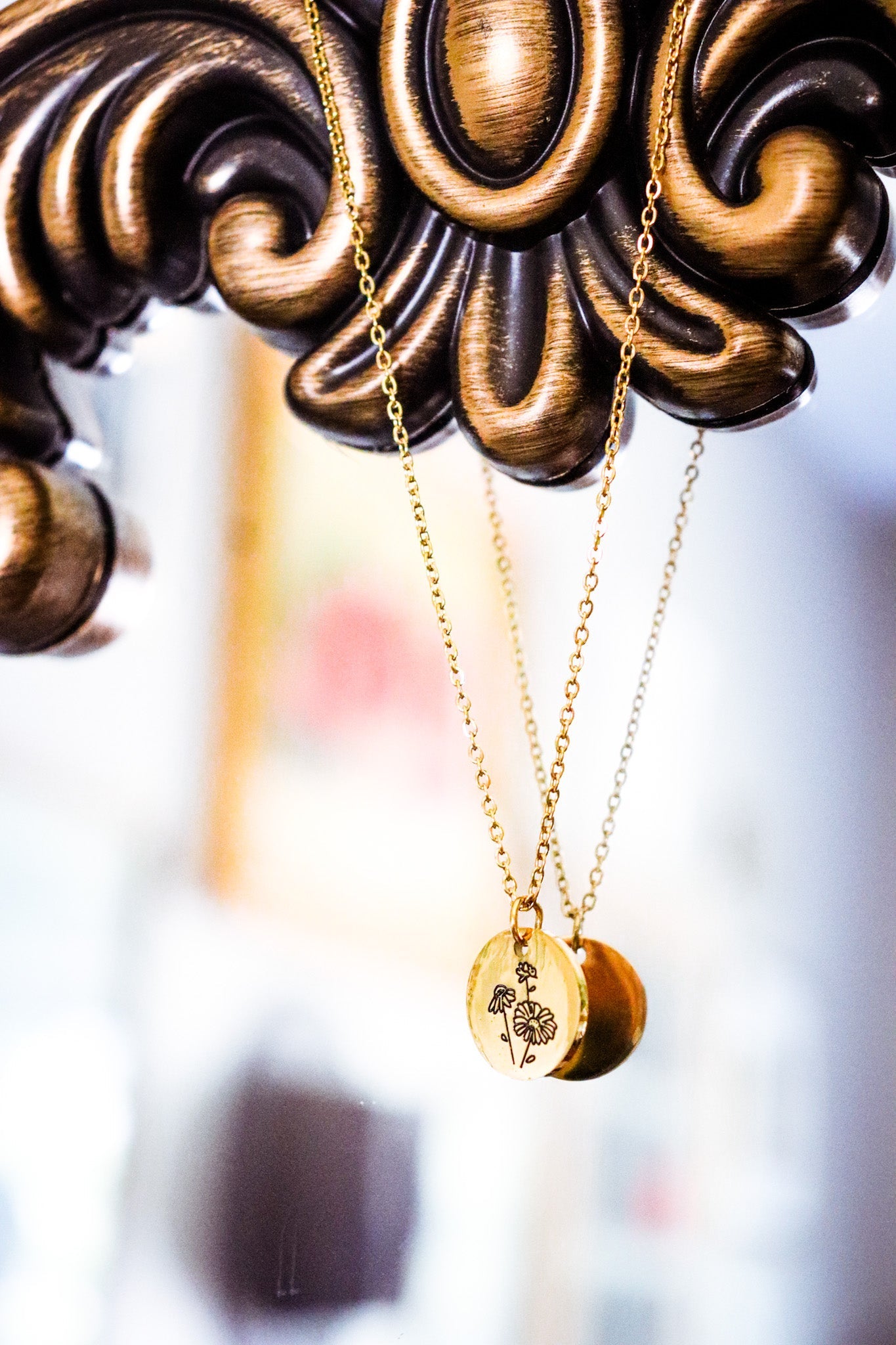 birth flower necklace - April- Daisy - necklace