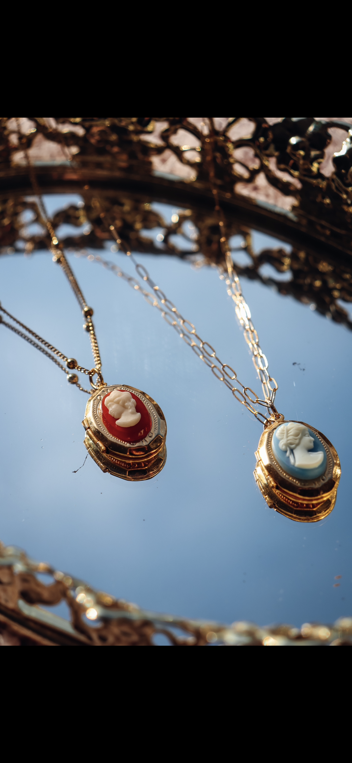 Keep me with you locket (on satellite chain) - necklace