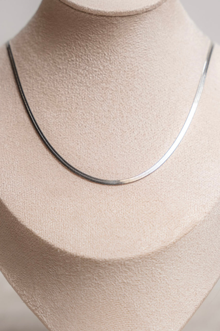 SNAKE CHAIN - necklace