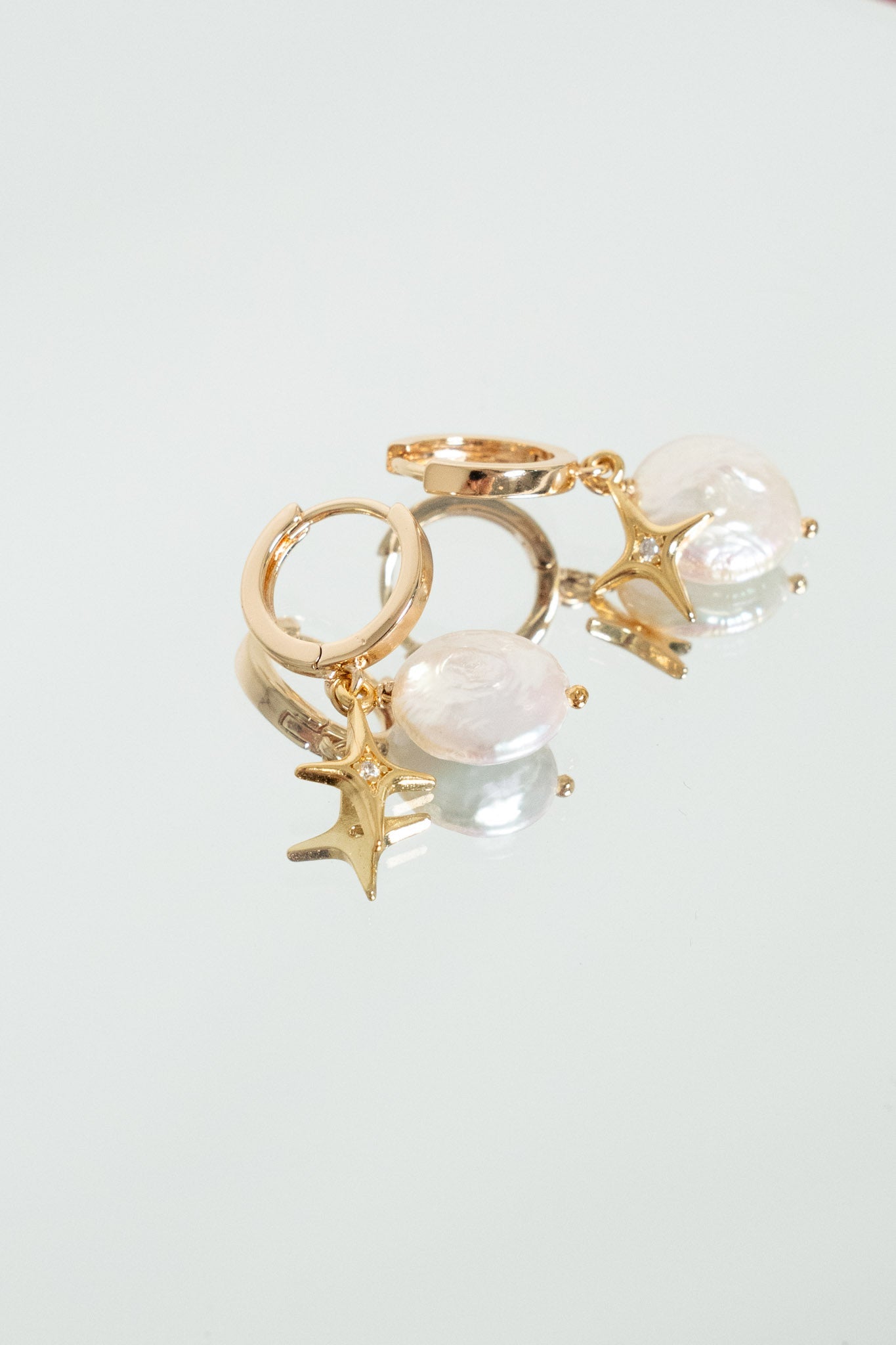 Twinkling Star Huggies - earring
