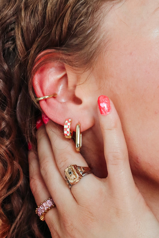 Groovy ear cuff