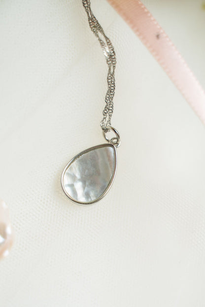 Soulmate: Pearl Necklace