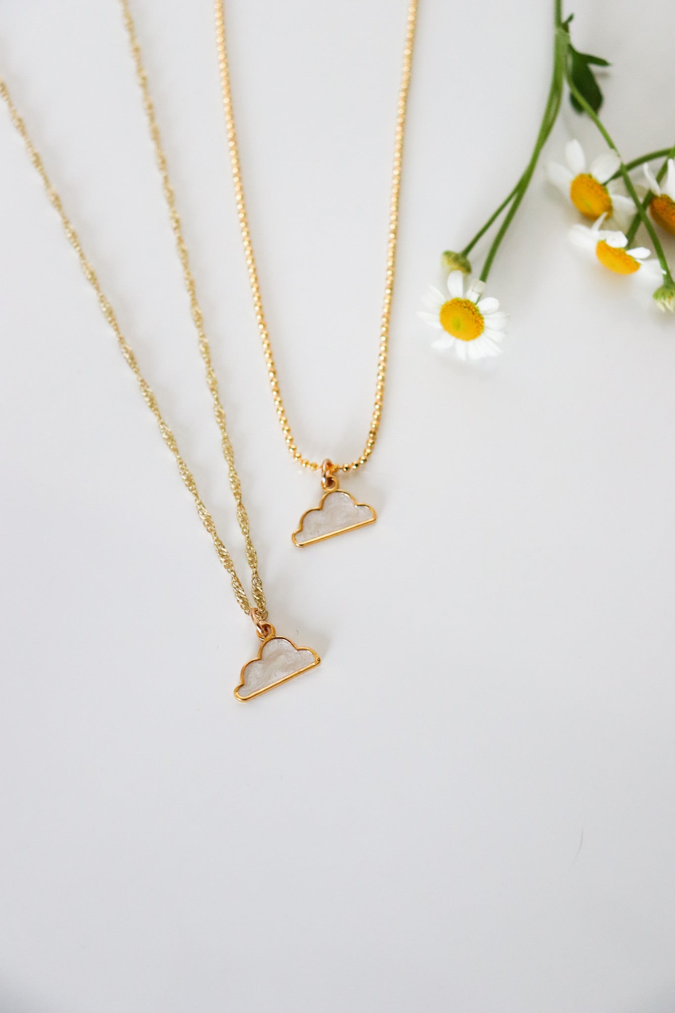 daydreaming cloud necklace