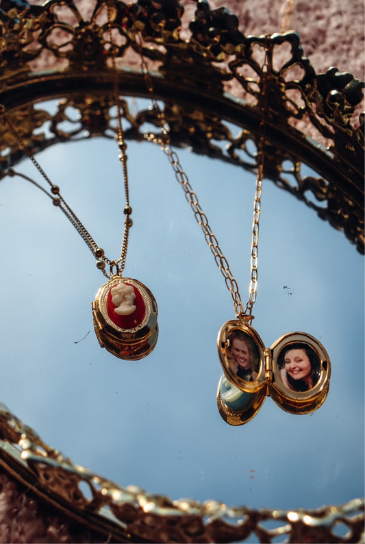 Keep me with you locket (on satellite chain) - necklace