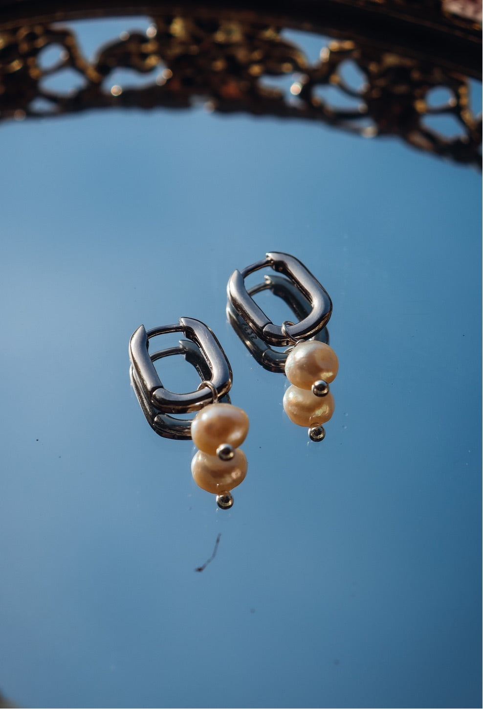 MY grandma’s pearl huggie hoops - single pearl- silver - huggie charm