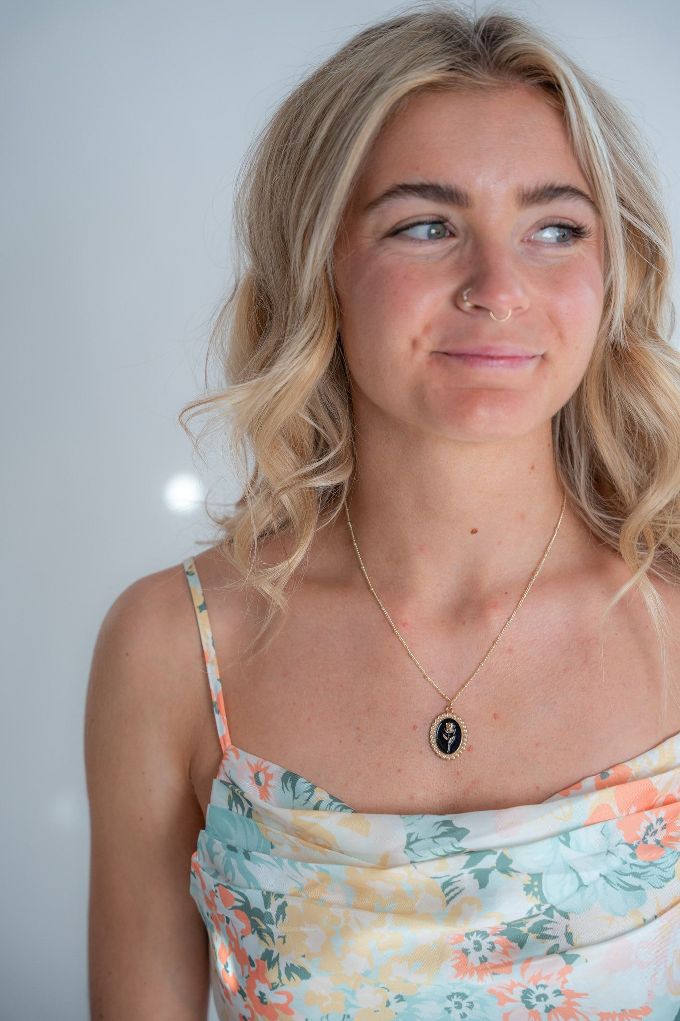 Rose & Thorn Necklace- Black & White - Black - Necklace