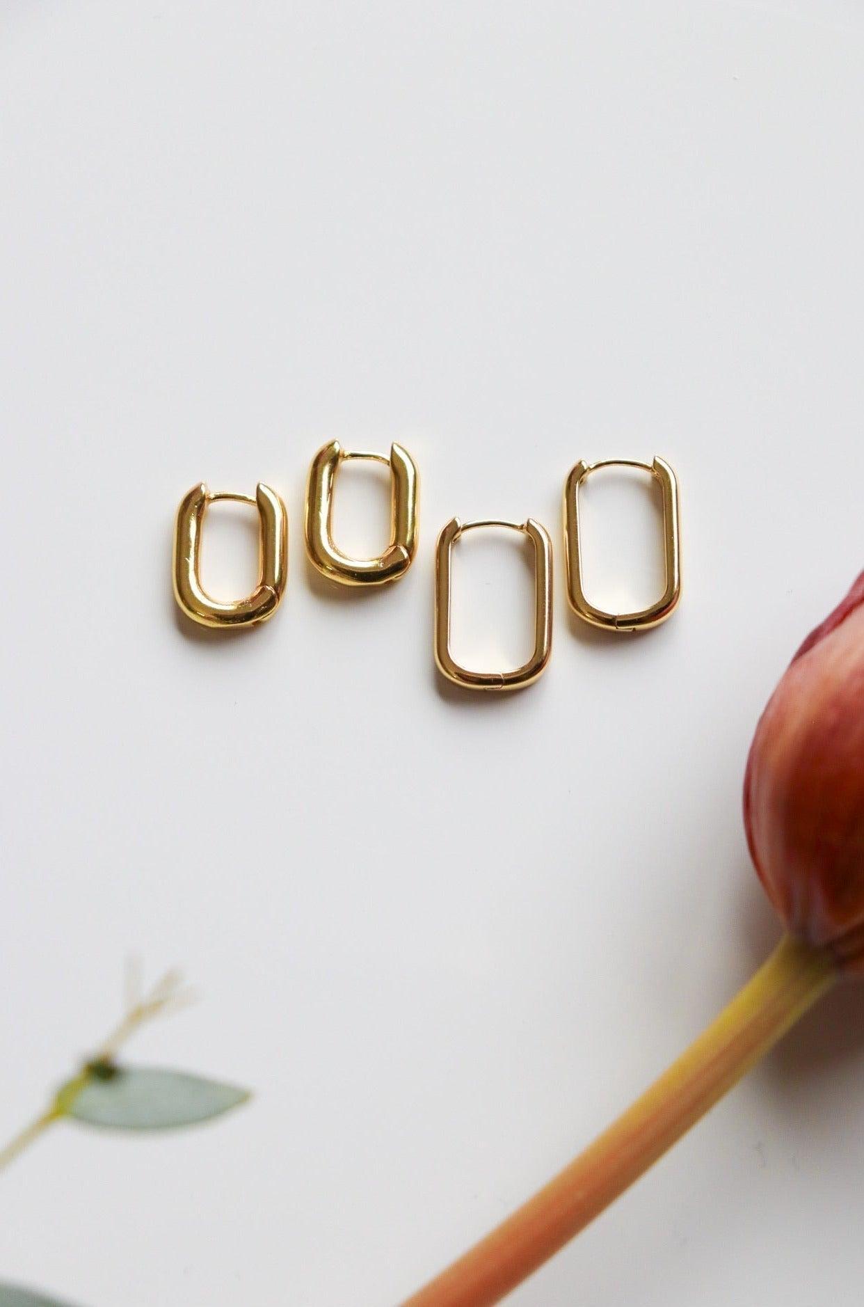 (LONGER) golden huggies - earrings